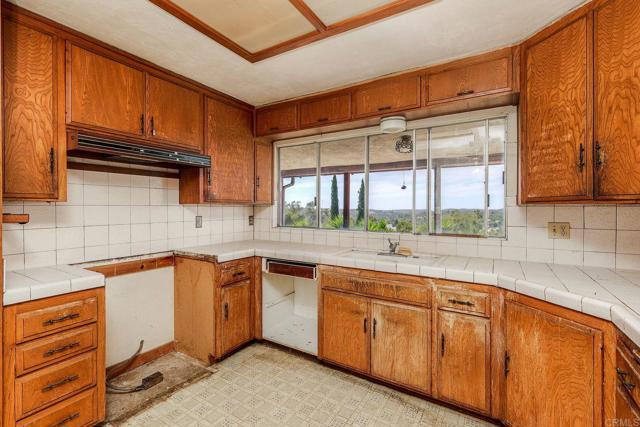 Detail Gallery Image 23 of 23 For 2345 Mira Sol Dr, Vista,  CA 92084 - 2 Beds | 2 Baths