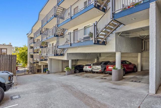 4096 17th Street, San Francisco CA: https://media.crmls.org/mediaz/e57d7d2c-fc25-49fa-a966-a509fa720bb8.jpg
