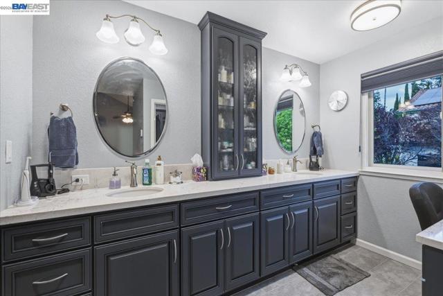 466 Crystalline Dr, Fremont CA: https://media.crmls.org/mediaz/e57ec5a7-ba12-4239-88b5-66db0a4d747a.jpg