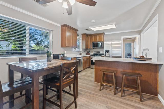 5367 Rosswood Lane, Redding CA: https://media.crmls.org/mediaz/e580d7b1-2808-417a-a265-5da4c1891959.jpg