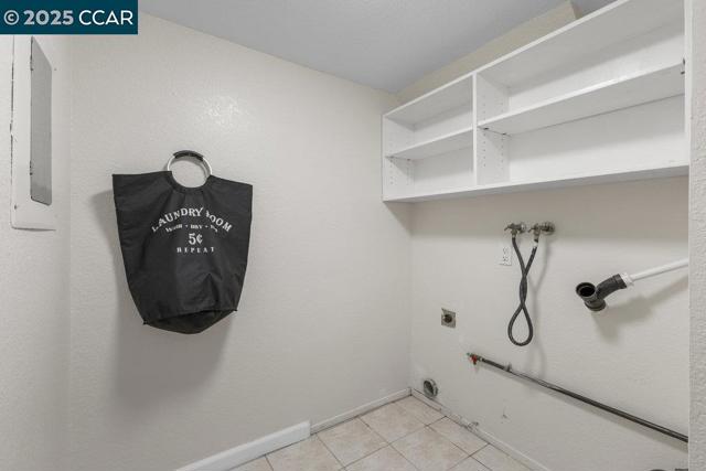 1048 SPRING VALLEY COMMON, Livermore CA: https://media.crmls.org/mediaz/e5812c0b-3c77-4b14-8259-14bd5fcacec3.jpg