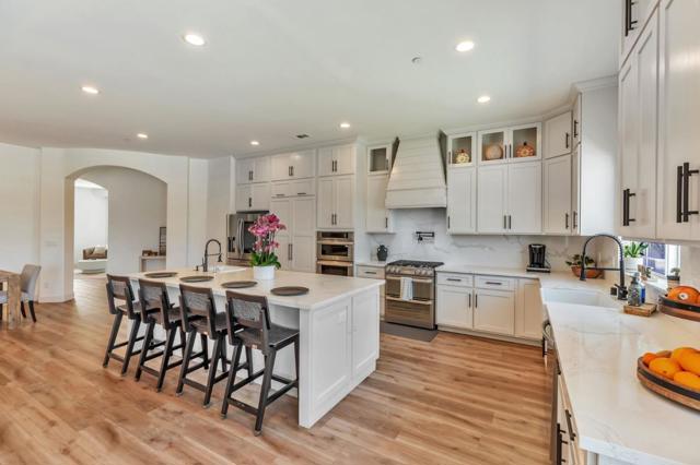 10055 Foothill Avenue, Gilroy CA: https://media.crmls.org/mediaz/e581446d-733b-4867-abde-9855e0bd0851.jpg