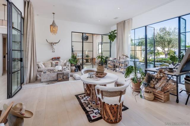 14783 Roxbury Terr., Rancho Santa Fe CA: https://media.crmls.org/mediaz/e581aca8-5ea8-4b9d-9869-0c6afff9b5b7.jpg