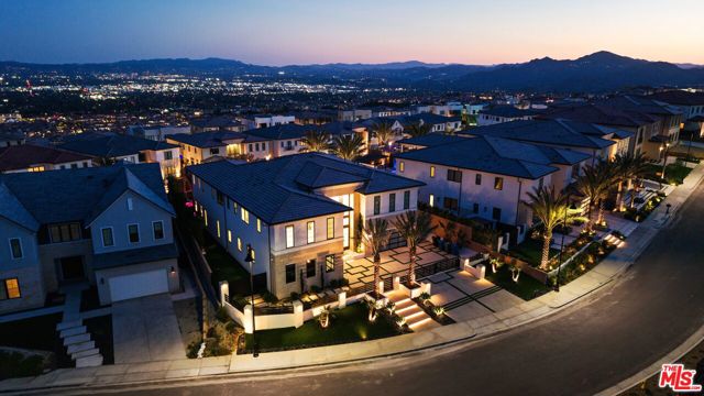 20216 W Albion Way, Porter Ranch CA: https://media.crmls.org/mediaz/e581ce97-86e4-4729-ba29-c8f5c8780694.jpg