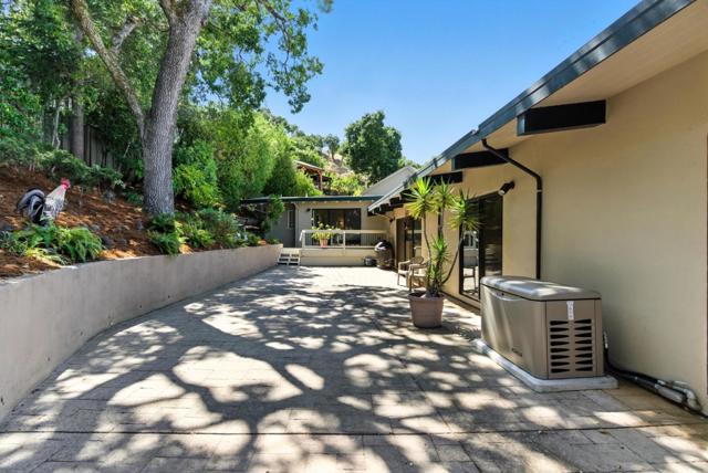 2935 Sherwood Drive, San Carlos CA: https://media.crmls.org/mediaz/e581f132-8ec2-4f20-a876-92ae36ad50cd.jpg
