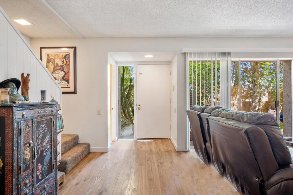 MLS #219135368DA image #2