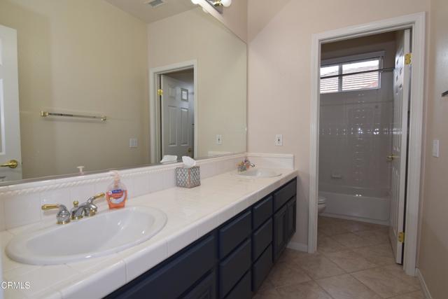 Detail Gallery Image 22 of 47 For 28469 Horseshoe Cir, Saugus,  CA 91390 - 4 Beds | 3 Baths