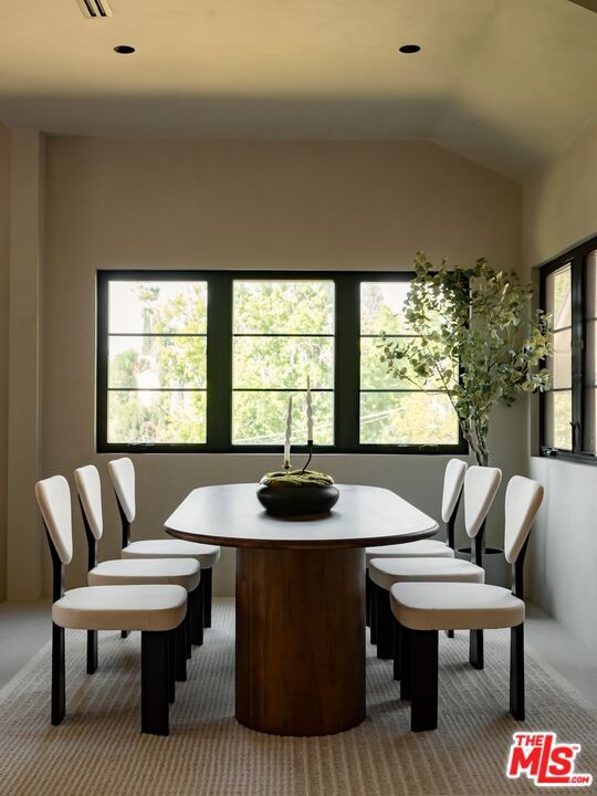 4790 Galendo Street, Woodland Hills CA: https://media.crmls.org/mediaz/e584399d-f386-4ff8-b9de-958249e166d1.jpg