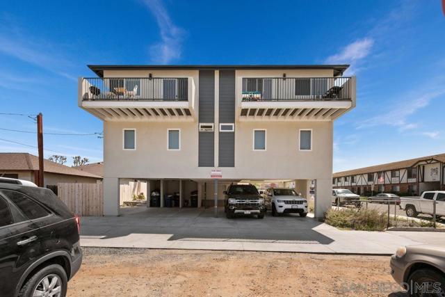 721 27 E 22nd St, National City CA: https://media.crmls.org/mediaz/e585715d-9697-493c-afdf-96ccdf68e5af.jpg