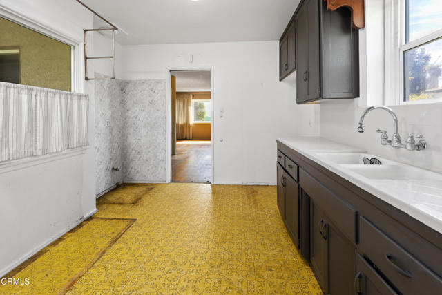 Detail Gallery Image 10 of 34 For 1141 E Cameron Ave, West Covina,  CA 91790 - 3 Beds | 2 Baths