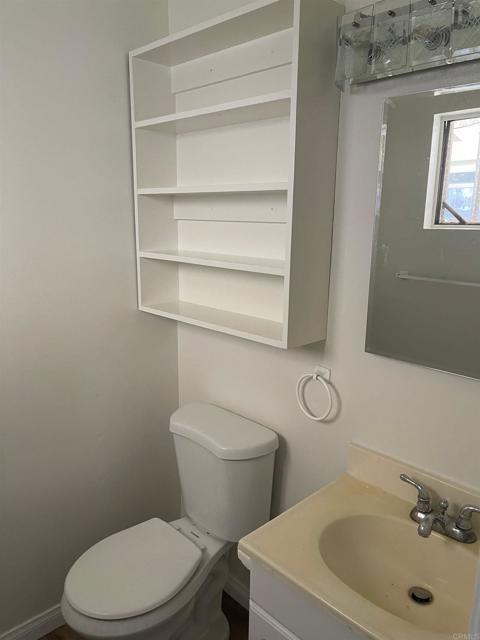 Detail Gallery Image 42 of 43 For 5676 Chateau Dr, San Diego,  CA 92117 - 7 Beds | 3/2 Baths