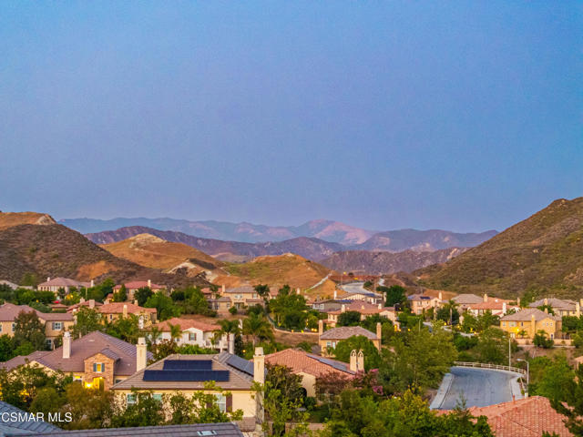 4221 Goldstone Lane, Simi Valley CA: https://media.crmls.org/mediaz/e5891074-f127-44f1-95a2-51f2e02650d1.jpg