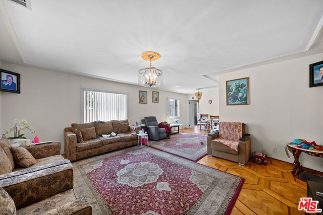 8058 Fulton Avenue photo 31