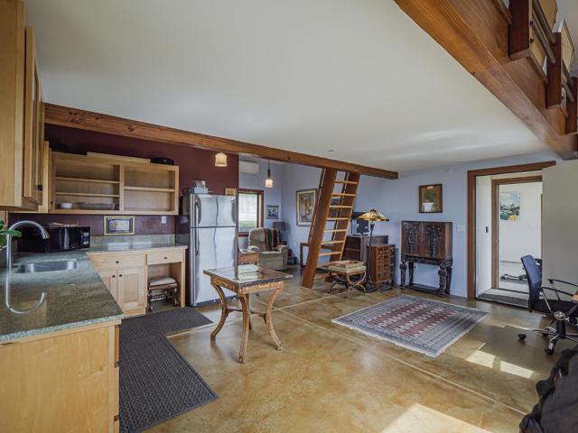 1584 Tindall Ranch Road, Corralitos CA: https://media.crmls.org/mediaz/e58bdb4f-ba73-4470-91db-bccc0abf9990.jpg