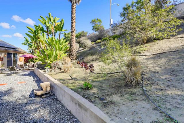 Detail Gallery Image 38 of 41 For 868 Panella Ct, Oceanside,  CA 92057 - 4 Beds | 2 Baths