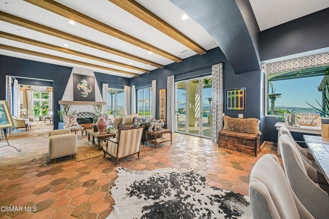 1451 E La Loma Avenue, Somis CA: https://media.crmls.org/mediaz/e58c932e-c702-4768-933d-e7ac32a28b83.jpg