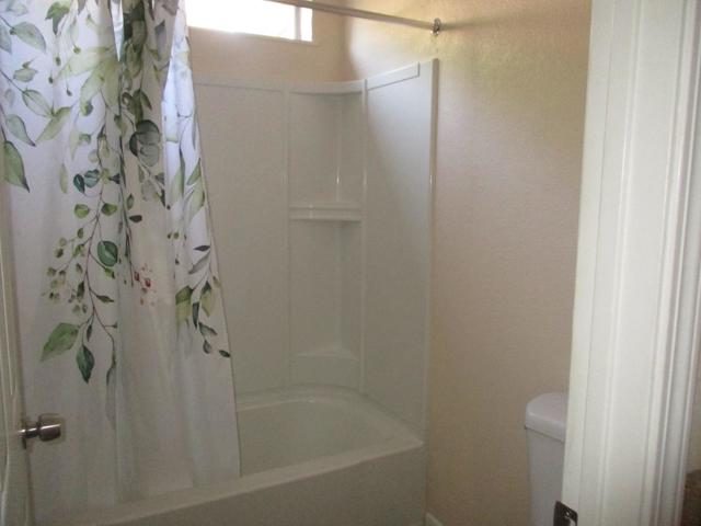 8158 Kelton Drive, Gilroy CA: https://media.crmls.org/mediaz/e58ca142-865f-4d1c-8adf-a5e6e97c1f2f.jpg