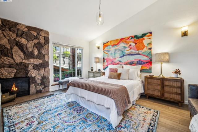 3014 BROADMOOR VIEW, Oakland CA: https://media.crmls.org/mediaz/e58e06bd-7aa3-47b7-8b60-03cdb0337ce8.jpg