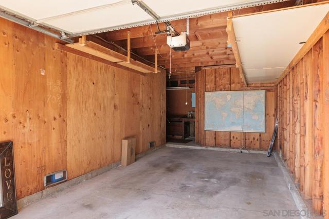 13046 Paseo del Verano, San Diego CA: https://media.crmls.org/mediaz/e58ec8e0-400d-4ece-9258-6ccc8e063746.jpg