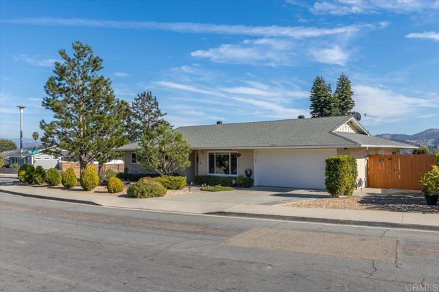 Detail Gallery Image 4 of 72 For 1003 La Tierra Dr, San Marcos,  CA 92078 - 2 Beds | 2 Baths