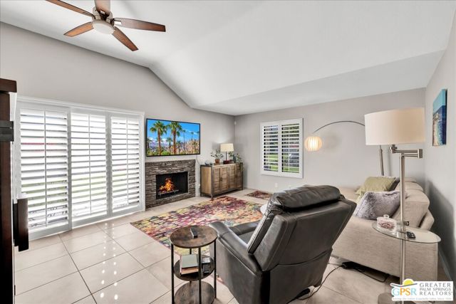 1678 Paseo De La Palma, Palm Springs CA: https://media.crmls.org/mediaz/e58f71a3-071d-40c5-b3c0-f41b48970aac.jpg