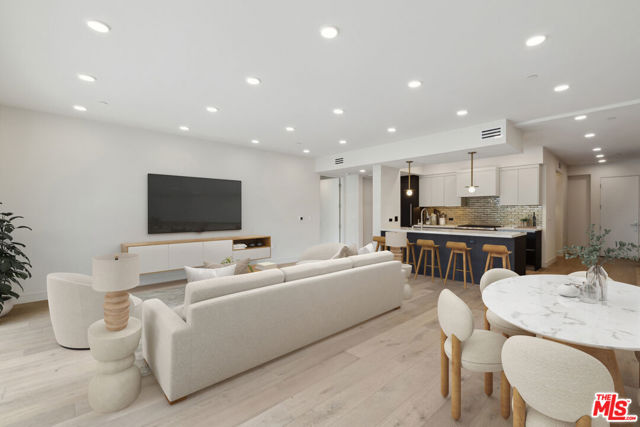505 S Barrington Avenue, Los Angeles CA: https://media.crmls.org/mediaz/e58f9c11-3dbd-4cb1-bf19-58eccee226bc.jpg