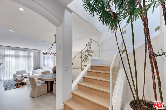 6442 Lunita Road, Malibu CA: https://media.crmls.org/mediaz/e5907022-a895-4171-bcbb-1df4966876f3.jpg