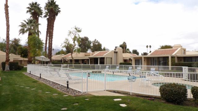 68732 Calle Tafalla, Cathedral City CA: https://media.crmls.org/mediaz/e590da2f-7312-4ac6-a1a4-31508dd3b5e9.jpg
