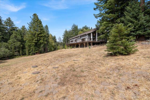 23435 Summit Road, Los Gatos CA: https://media.crmls.org/mediaz/e5913b20-0d33-4e35-86f0-f93cfef31692.jpg