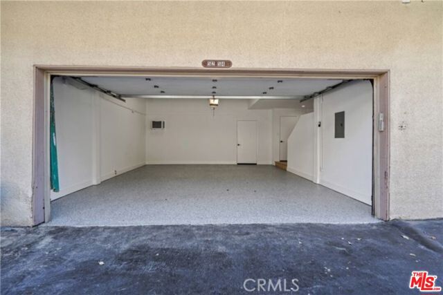 5254 Yarmouth Avenue, Encino CA: https://media.crmls.org/mediaz/e591621b-cc57-40d8-9bf8-9510879b6150.jpg