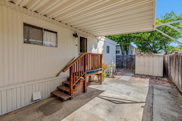200 Burnett Avenue, Morgan Hill CA: https://media.crmls.org/mediaz/e59301c3-302e-4509-b9e4-6d8cf0c96936.jpg