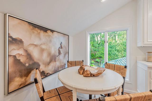 1021 Merner Road, Hillsborough CA: https://media.crmls.org/mediaz/e59358da-b181-4860-bcc0-3ff50885db97.jpg