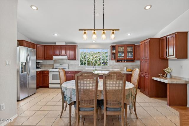1975 Maricopa Highway, Ojai CA: https://media.crmls.org/mediaz/e5937d9f-83eb-42f5-a2c5-55608f7c896f.jpg