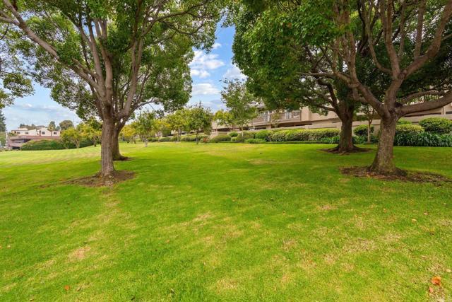 Detail Gallery Image 32 of 40 For 5987 Gaines St, San Diego,  CA 92110 - 2 Beds | 2/1 Baths