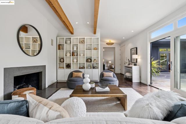 7 Requa Place, Piedmont CA: https://media.crmls.org/mediaz/e593f35c-b70e-4450-aee8-c9b954c145b6.jpg