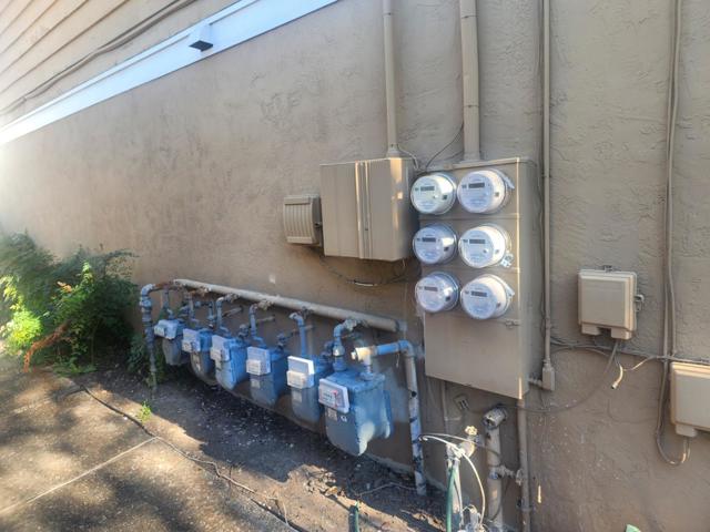 42 Tahoe Court, Walnut Creek CA: https://media.crmls.org/mediaz/e593f801-6789-440e-a6a5-9d9e9a411f98.jpg