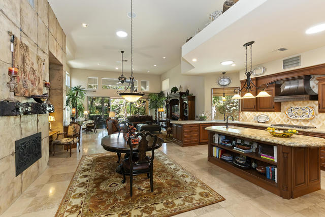 016_Kitchen & Dining