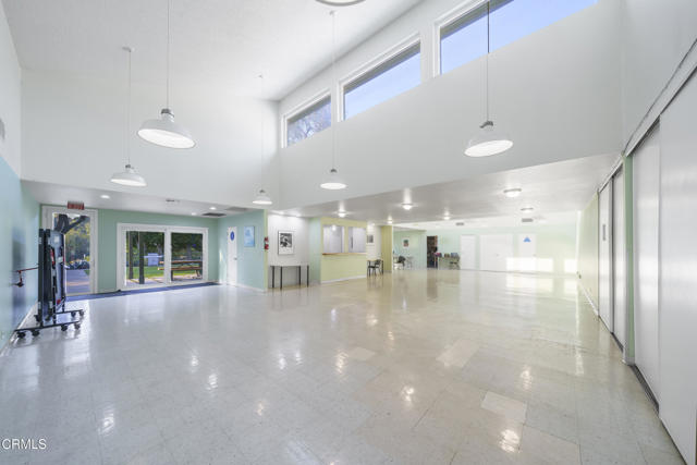 4925 Indian Wood Road, Culver City CA: https://media.crmls.org/mediaz/e594bec0-4deb-4f76-8718-285f1d45ef93.jpg