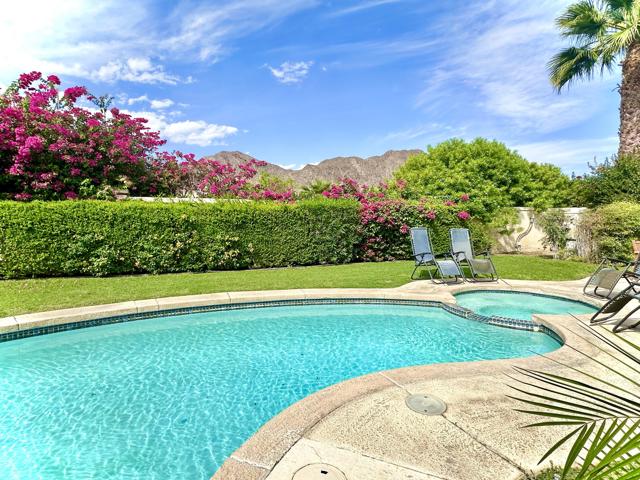 47875 Via Firenze, La Quinta CA: https://media.crmls.org/mediaz/e5952dd5-e702-4ec7-af41-fa85fedad865.jpg