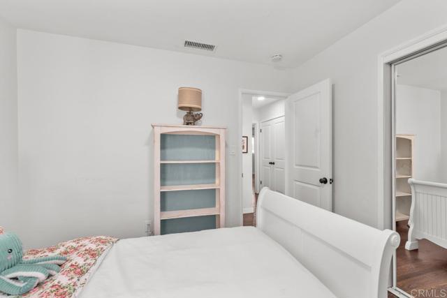 852 5th Street, Imperial Beach CA: https://media.crmls.org/mediaz/e5961958-36d3-4bde-91a4-27b97efaf878.jpg