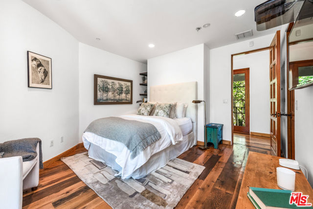 5850 Lapworth Drive, Agoura Hills CA: https://media.crmls.org/mediaz/e596412e-105f-4593-a09e-ac76c1d975e3.jpg