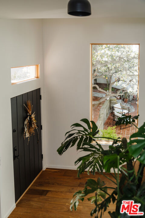 2002 Tuna Canyon Road, Topanga CA: https://media.crmls.org/mediaz/e59672c2-acbf-4dd3-9614-964a1e376163.jpg
