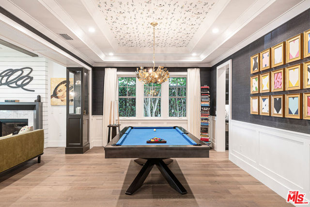 4117 Dixie Canyon Avenue, Sherman Oaks CA: https://media.crmls.org/mediaz/e5967feb-dc5a-4f22-af7e-db8136f54021.jpg