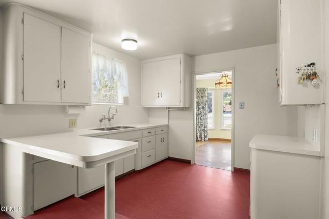 Detail Gallery Image 9 of 30 For 3662 Loma Vista Rd, Ventura,  CA 93003 - 3 Beds | 2 Baths