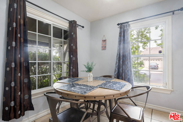 12423 Martha Street, Valley Village CA: https://media.crmls.org/mediaz/e59786ef-4aaa-42e8-be8d-acb5da501639.jpg