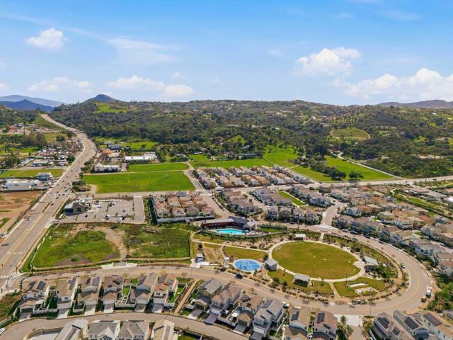 Detail Gallery Image 34 of 35 For 27933 Autumn Ct, Valley Center,  CA 92082 - 4 Beds | 3 Baths