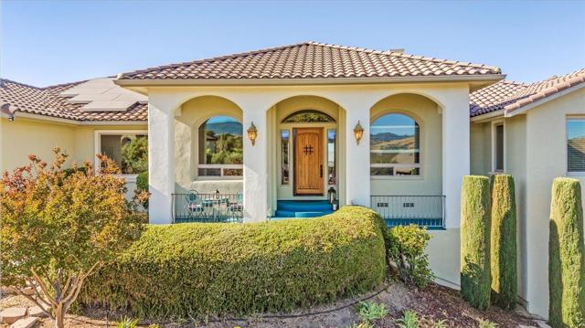 4116 Ashford Circle, Hollister CA: https://media.crmls.org/mediaz/e59800e8-3918-414b-abba-b9359c7f70d8.jpg