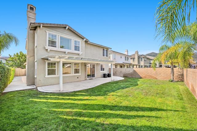 32066 Red Mountain Way, Temecula CA: https://media.crmls.org/mediaz/e5983520-69c1-4b9a-af24-1df55a0f1215.jpg