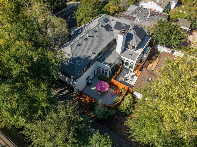 1962 Menalto, Menlo Park CA: https://media.crmls.org/mediaz/e5986758-974a-4460-992b-20ecd3b00a6d.jpg