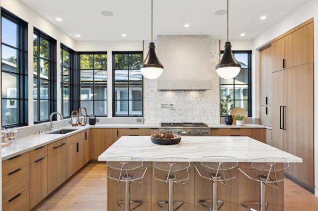 128 Elm Avenue, Burlingame CA: https://media.crmls.org/mediaz/e5997c59-9131-467e-9626-08fccdedc632.jpg